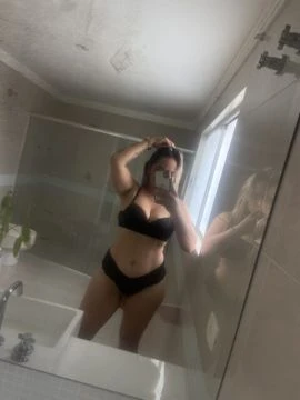Nicolly Santos — 3 / 5