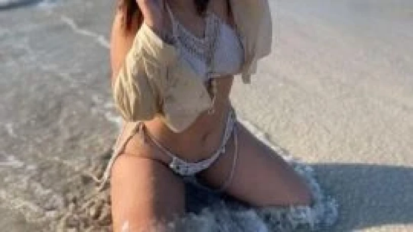 Júlia Muller — 2 / 5