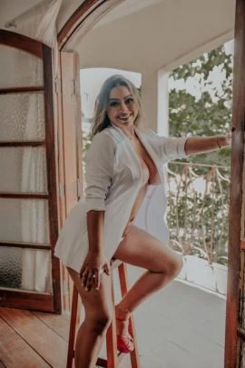Danielle Porto — 4 / 6