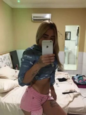 Monik Moura — 3 / 5