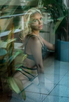 Jazmin — 4 / 9