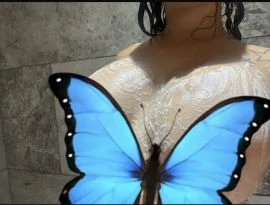 Mia — 8 / 9