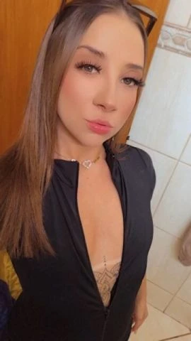 Gaby Vieira — 3 / 4