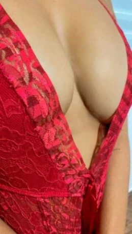 Samantha Lisboa — 4 / 5