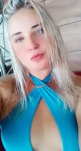 Isabella Richter — 3 / 4