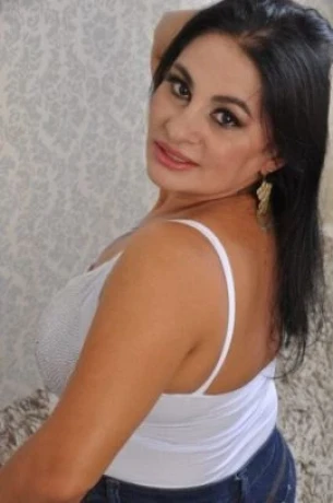 Camilla Ribeiro — 4 / 5