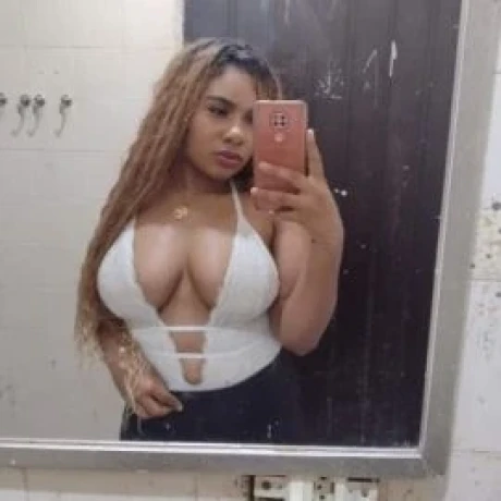 Luana Oliveira — 3 / 4