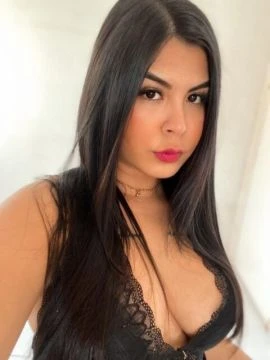 Laís Moura — 4 / 5