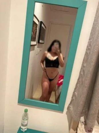 Stéfany Miller — 5 / 9