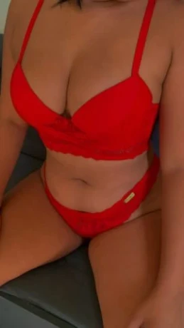 Beatriz Oliveira — 1 / 5