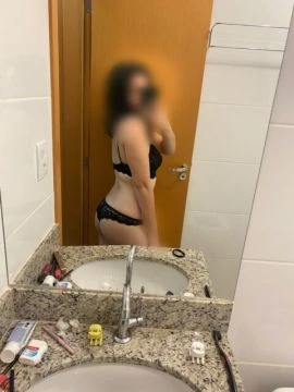 Ísis Machado — 3 / 5