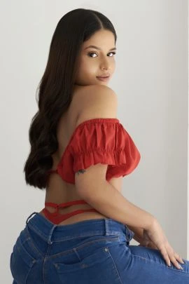 Lara — 5 / 9