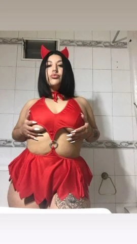 Jazmin — 8 / 9