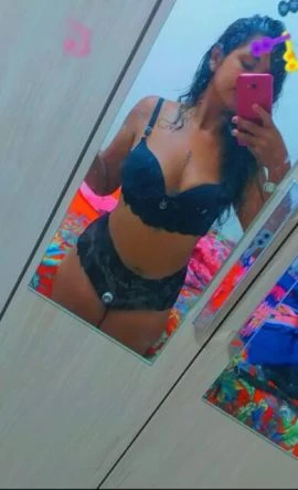 Cyntia Carvalho — 3 / 4