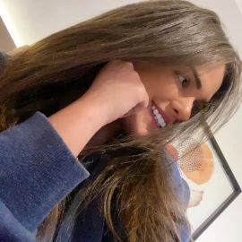 Júlia Yebsc — 4 / 5