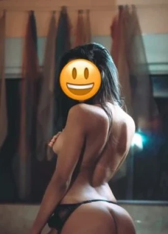 Alice Carvalho — 1 / 5