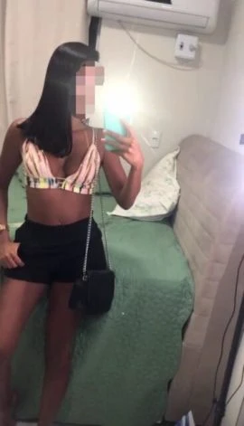 Carol Rodrigues — 4 / 5