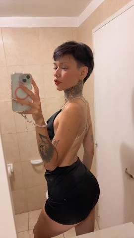 Sheyla — 8 / 9