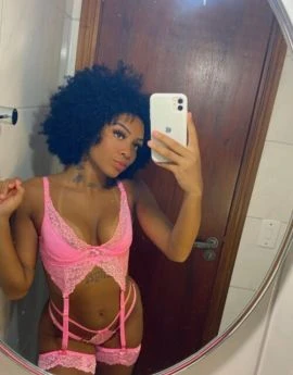 Majú Oliveira — 6 / 9