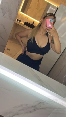 Pamela — 1 / 9