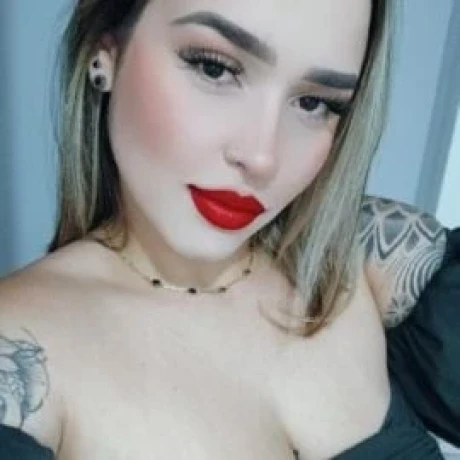 Alice Andrade — 4 / 5