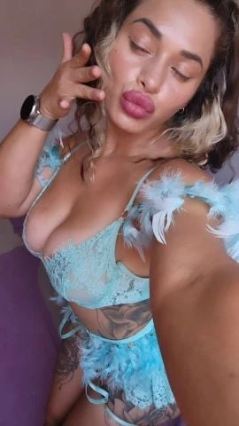 Esmeralda — 3 / 9