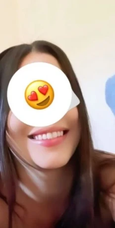 Jade Souza — 3 / 4