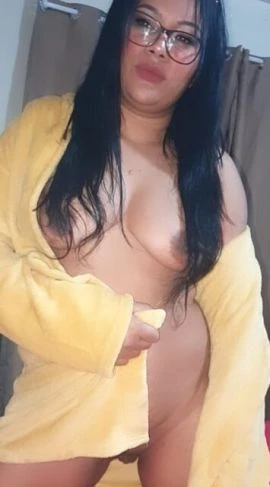 Hillary Fernandes — 4 / 8