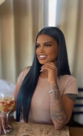 Tainá Alves — 5 / 9