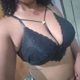 Monica Vieira — 4 / 5