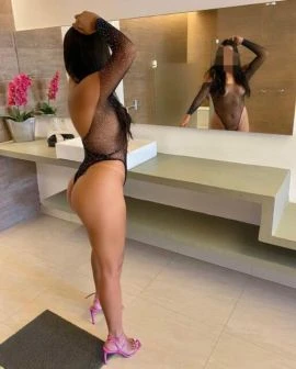 Giovanna Tavares — 3 / 5