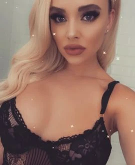 Lauriesexy — 3 / 4