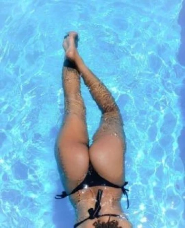 Aurora Escobar — 3 / 6