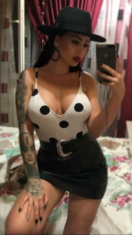Vicky — 4 / 6