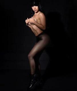Valentina — 4 / 7