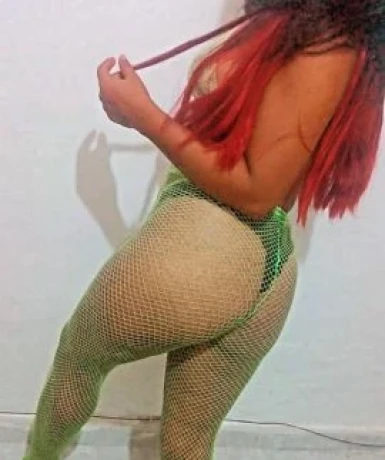 Juliana Santos — 4 / 5