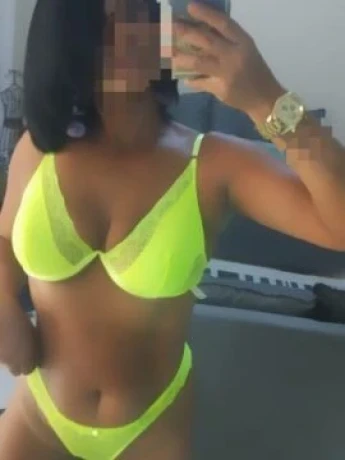 Kamila Veloso — 5 / 7