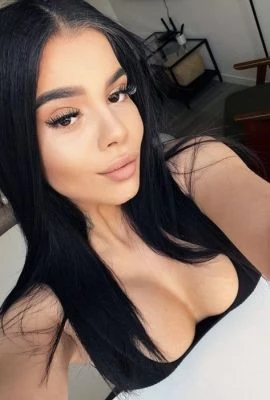 Bella, Escort, Milan