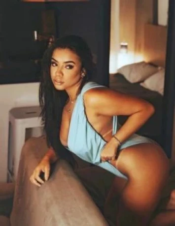 Jéssica Padilha — 7 / 9