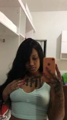 Taissa Santos — 2 / 4