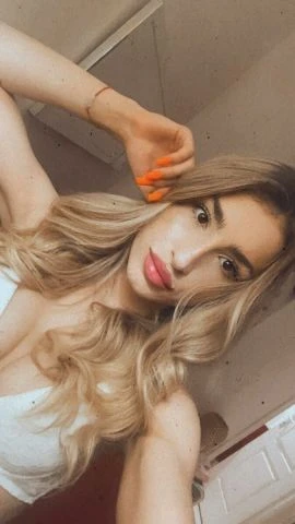 Larisa, Escort, Paris