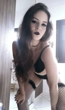 Safira Morningstar — 6 / 9