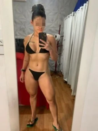 Grazi Castro — 4 / 5