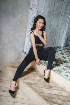 Karina — 5 / 9
