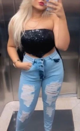 Isis Macedo — 3 / 9