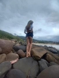 Mariah Menezes — 3 / 4