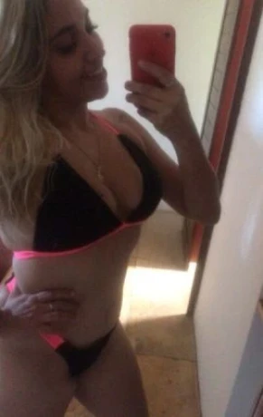 Larissa Cortez — 4 / 9