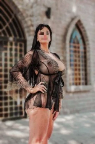 Maria Bonnes — 7 / 9