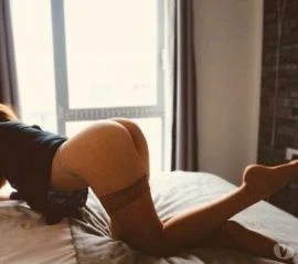 Female Escort — 2 / 5