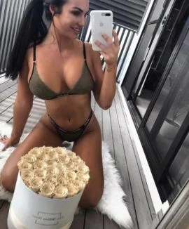 Karmen, Escort, Milan